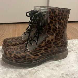 Leopard print rain boot booties from Amazon in a size 8.5